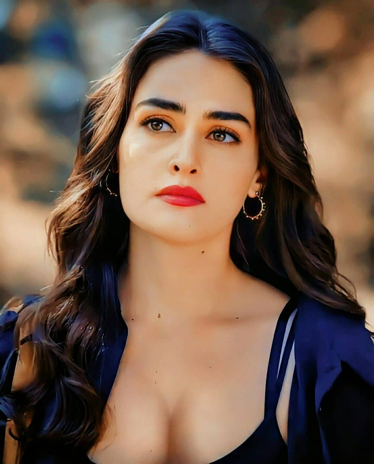Esra Bilgiç Kimdir? Boyu Kaç? Kaç Yaşında? Nereli? Burcu