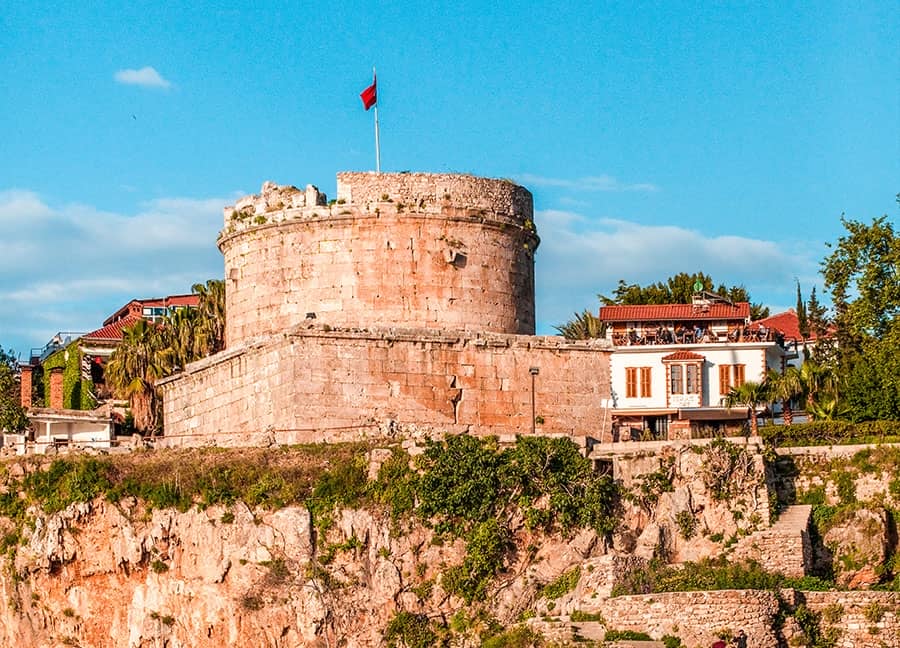Hıdırlık Kulesi Antalya'nın Tarihi Mirası