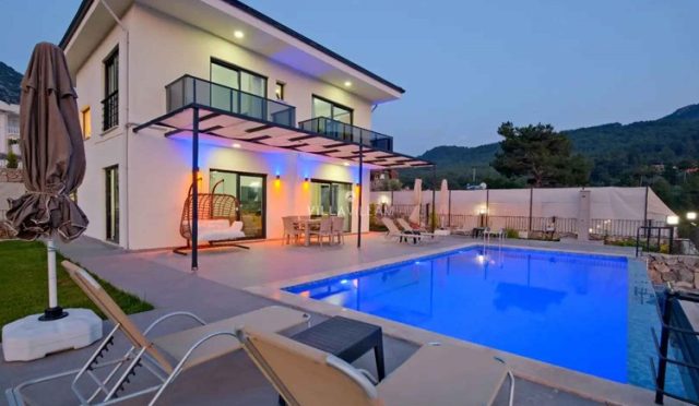 Antalya’da Lüks Villa Kiralama ile Özgür Tatil Deneyimi