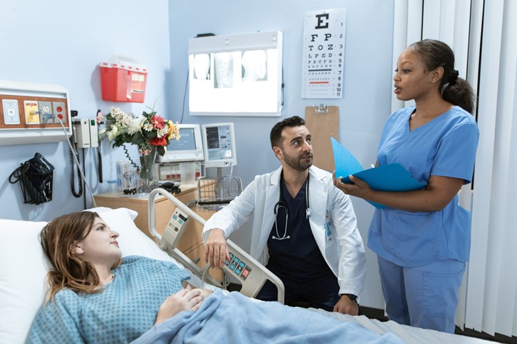 Almanya’da Doktorların Çalışma Şartları ve Avantajları 1 Almanya’da Doktorların Çalışma Saatleri ve İzin Hakları