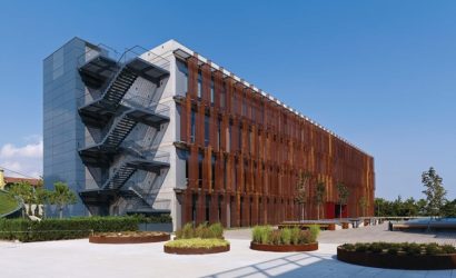 Perfore Metal ile Dış Cephe Kaplamalarında Uzun Ömürlü Dayanıklılık