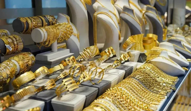 CANLI ALTIN FİYATLARI 1 KASIM: Gram altın düştü mü yükseldi mi? Bugün altın satın alsam ne kadar öderim?