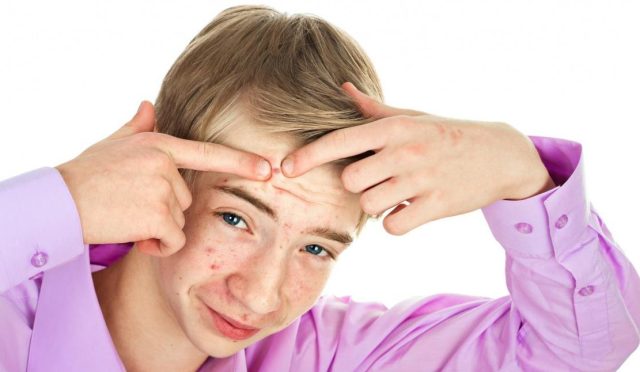 Ergenlik Döneminde Sağlıklı Beslenme: Gençler İçin Büyüme ve Gelişim Rehberi