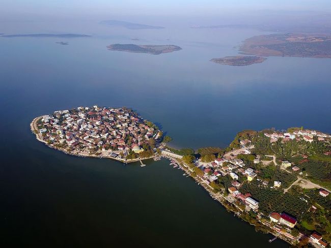 Gölyazı (Apolyont) Keşfi: Ulubat Gölü’nün Saklı Cennetinde Bir Gün