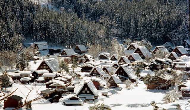 shirakawa-go-japonya-nin-kalbindeki-masalsi-unesco-dunya-mirasi-koyu