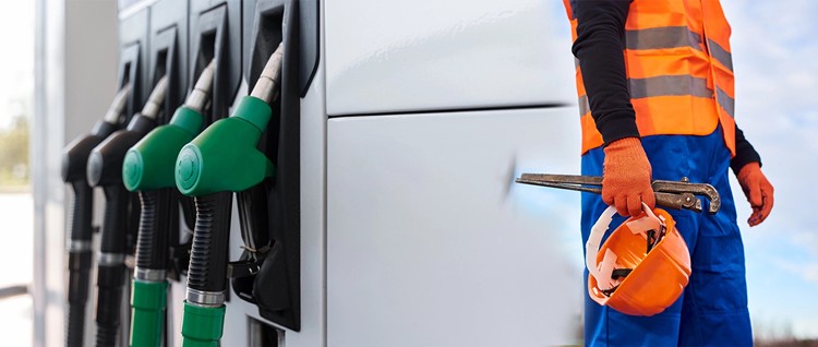 Akaryakıt Fiyatlarında Son Durum ve İndirimlerin Nedeni