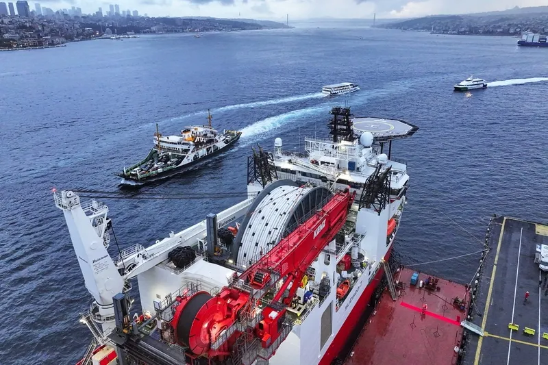 Bakan Bayraktar Seven Vega’yı Karadeniz’e Uğurladı, 6. Gemi İçin Tarih Verdi