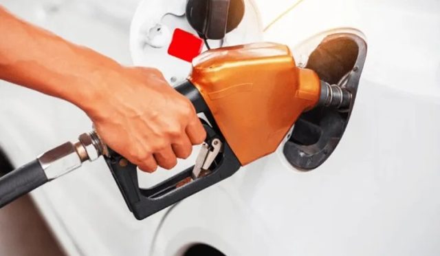 Benzin Fiyatlarında Çifte İndirim: İstanbul, Ankara ve İzmir Güncel Akaryakıt Fiyatları