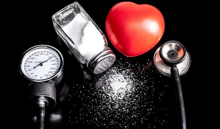 Hipertansiyon ve Beslenme: Dr. Seren'den Sağlıklı Yaşam Rehberi 1 Beslenme Alışkanlıklarımız Hipertansiyonu Nasıl Etkiler?