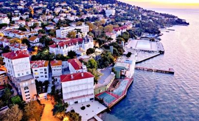 Büyükada Gezi Rehberi: İstanbul'un Kalbinde Prens Adaları'nın Tacı!