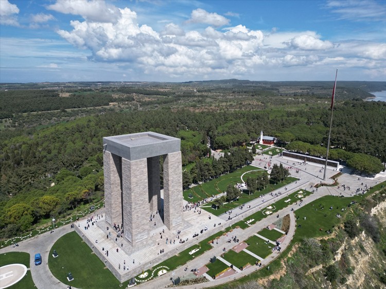 Gelibolu Yarımadası: Tarihin Kalbinde Unutulmaz Bir Gezi Rotası 1 Gelibolu Yarımadası Savaş Alanları: Zaman Tünelinde Bir Günlük Gezi Rotası
