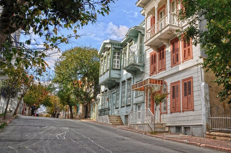 Heybeliada Gezi Rehberi: İstanbul’un En Yeşil Prens Adası’nda Bir Gün