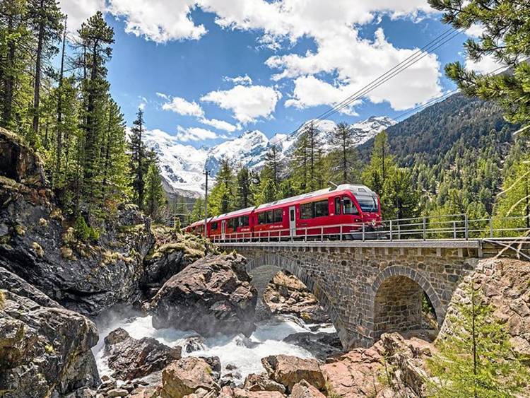 Neden Bernina Express Rotası Kalbimi Fethetti