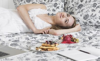 Uyku Apnesi ve Beslenme İlişkisi: Sağlıklı Bir Uyku İçin Tabağınızda Ne Olmalı?