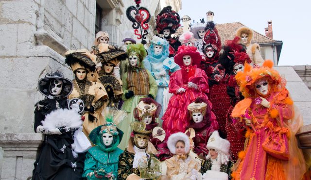 Venedik Karnavalı’nın Büyülü Sırları: Maskelerin Dansı ve Unutulmaz Gezi İpuçları