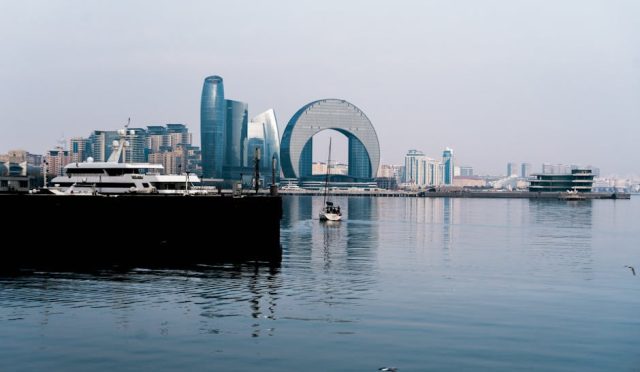 baku-gezi-rehberi-azerbaycan-in-tarihi-baskenti-ve-modern-yuzuyle-buyuleyici-bir-kesif-url-slug-oner