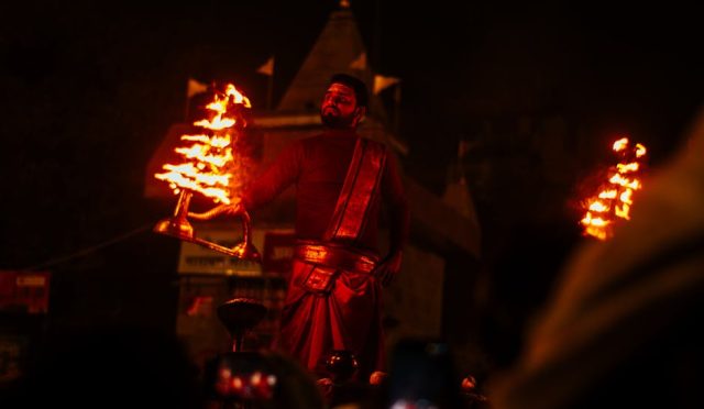 varanasi-gezi-rehberi-ruhunuzu-ozgurlestirecek-kutsal-deneyimler