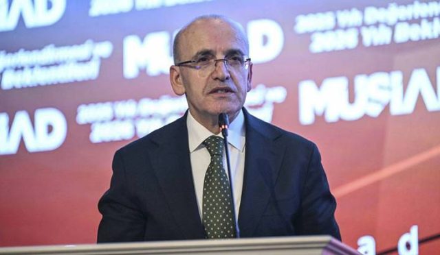 Bakan Şimşek'ten Reform Yılı Değerlendirmesi: Sanayi Üretiminde Yıllık Yüzde 2,4 Artış