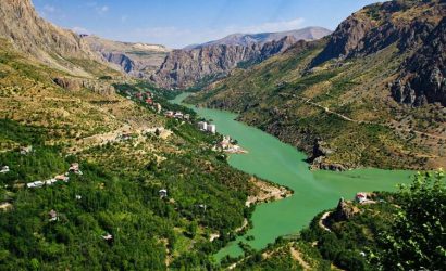 Fırat'ın Kollarında Saklı Cennet: Kemaliye (Eğin) Gezi Rehberi