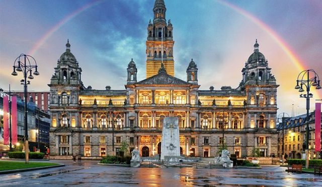 Glasgow'un Gizemli ve Sanat Dolu Ruhunu Keşfet: Bir Gezginin Gözünden İskoçya'nın Kalbi