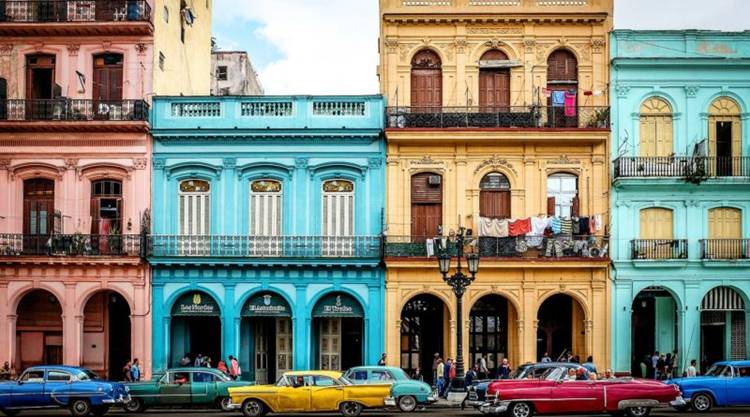 Küba’nın Ruhunu Yakalayın: Seyahat Öncesi İzlemeniz Gereken En İyi Küba Filmleri