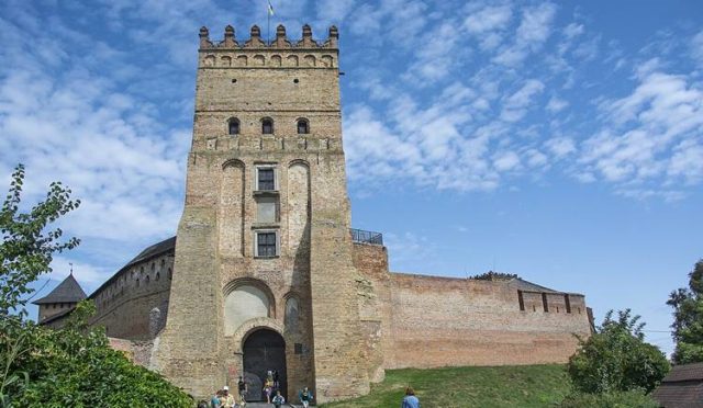 Lutsk Gezi Rehberi: Ukrayna’da Gizli Kalmış ‘Küçük Roma’yı Keşfedin!
