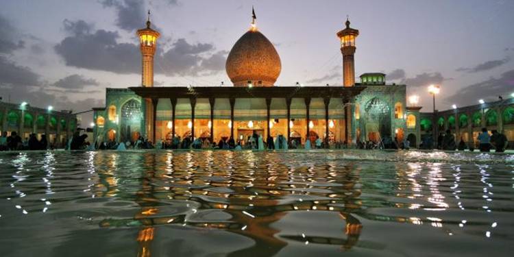 Şiraz Gezi Rehberi: İran’ın Şairler Şehri – Büyülü Bir Kültür Yolculuğu!