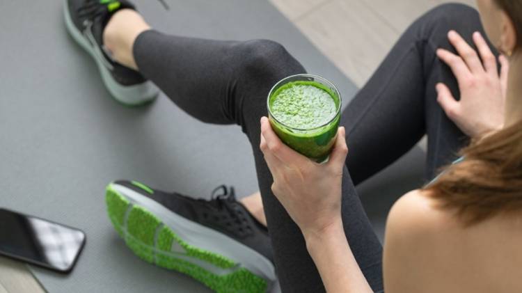 Tatil Sonrası Sağlıklı Beslenme: Dr. Seren ile Dengeye Geri Dönün 1 Tatil Dönüşü Vücudunuzu Yeniden Dinleyin: Nereden Başlamalıyız?