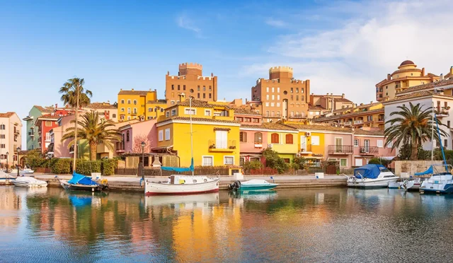 Valensiya'nın Nabzı Festivallerle Atıyor: Fallas ve Corpus Christi Maceram!