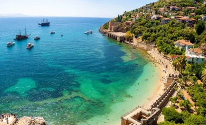 Antalya Gezi Rehberi: Kaleiçi'nin Büyülü Sokaklarında Bir Keşif