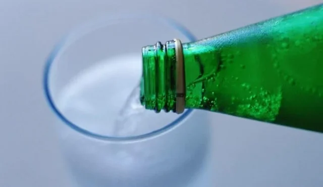 İftardan Sonra Maden Suyu: Ramazan'da Vücudunuza Nasıl Destek Olur?