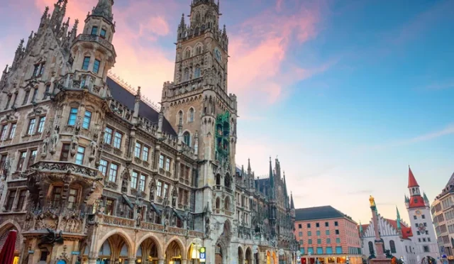 Münih Gezi Rehberi: Bavyera'nın Kalbinde Tarih, Sanat, Kültür ve Bira Dolu Bir Keşif!