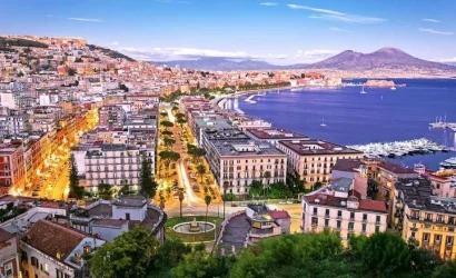 Napoli'nin Kalbine Yolculuk: İtalya'nın Asi Ruhlu Şehri Gezi Rehberi