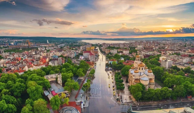 Varna Gezi Rehberi: Nazım'ın Hasretinden Modern Bir Karadeniz Hikayesi