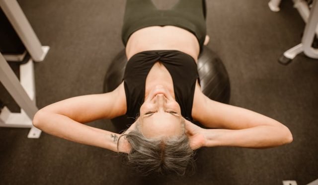 pcos-ve-aralikli-oruc-hormonal-dengenizi-yeniden-kesfedin-saglikli-yasayin