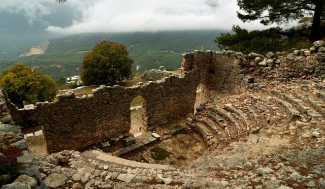 uskup-gezi-rehberi-balkanlarin-kalbinde-tarih-ve-modernizm-bir-arada