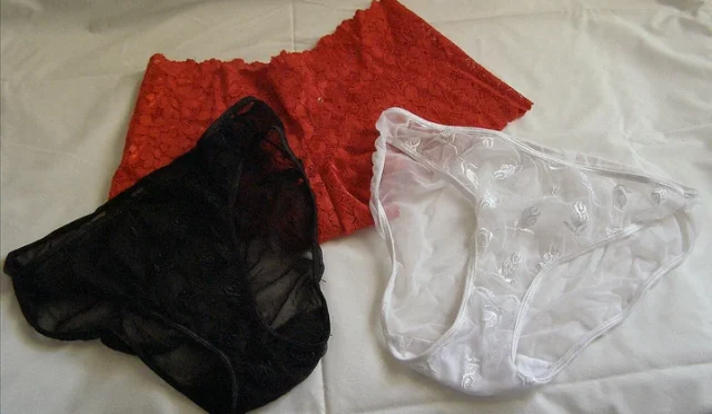 Yanlış Beden İç Giyim Giymek Nelere Yol Açar?